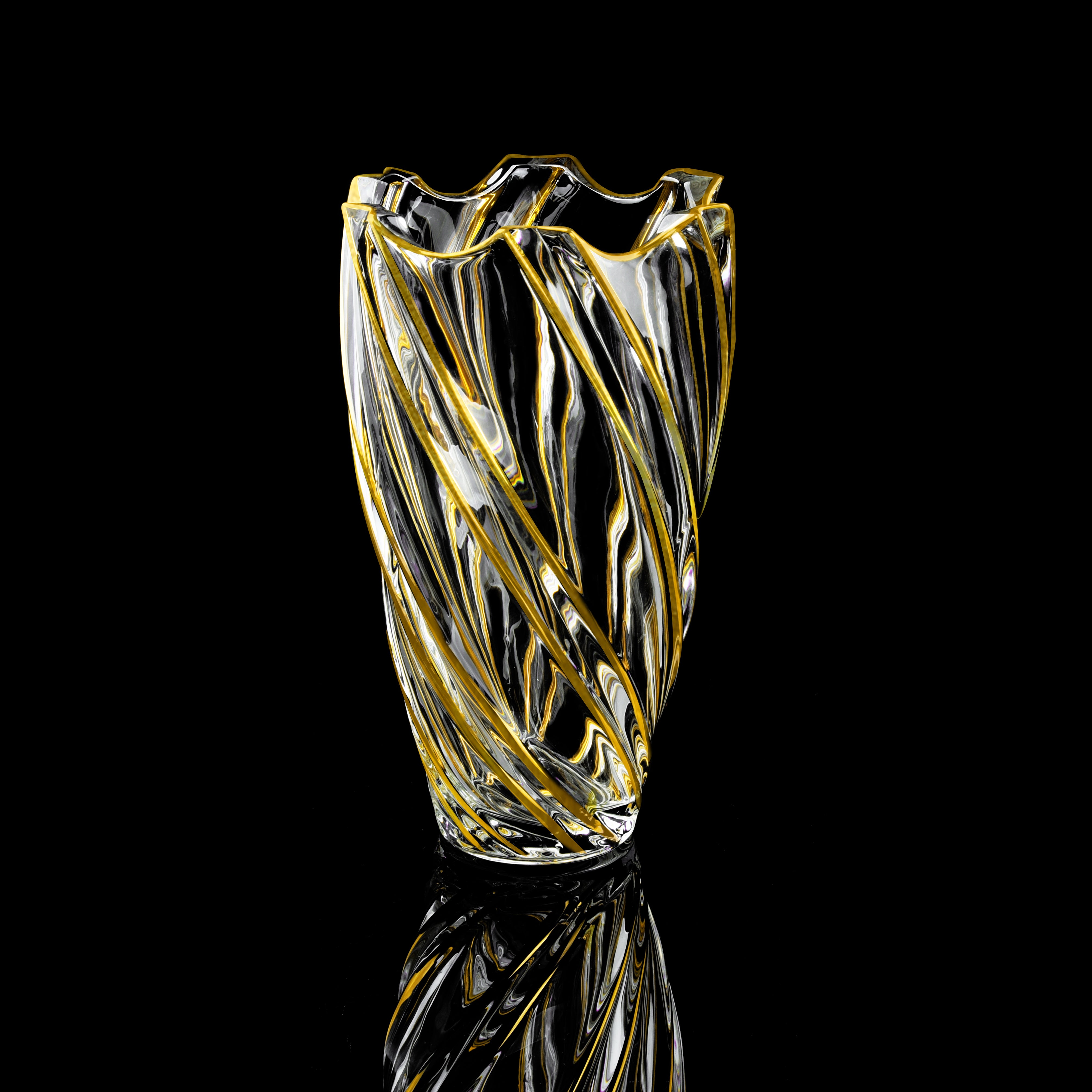 Impressive Twizzle Vase