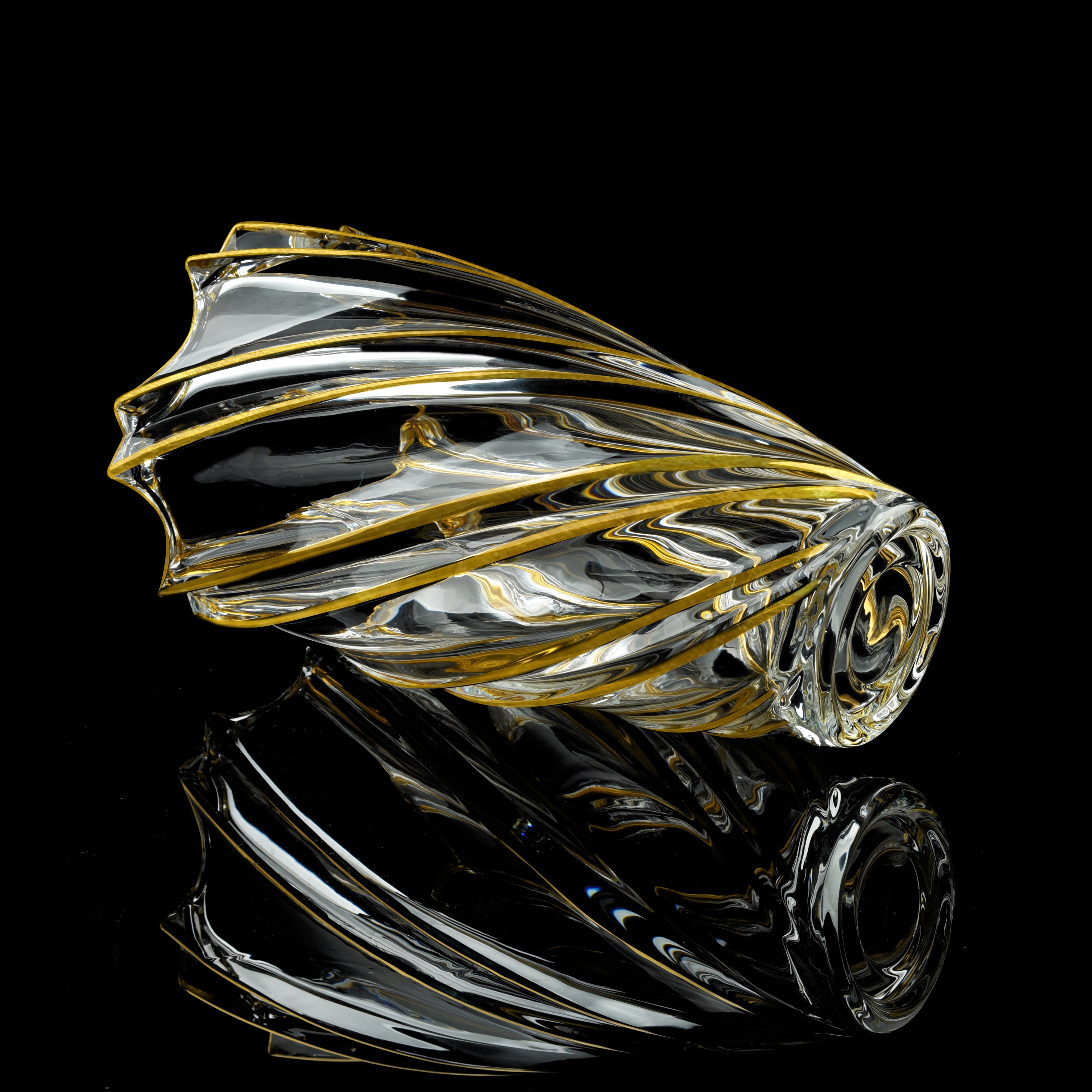 Impressive Twizzle Vase